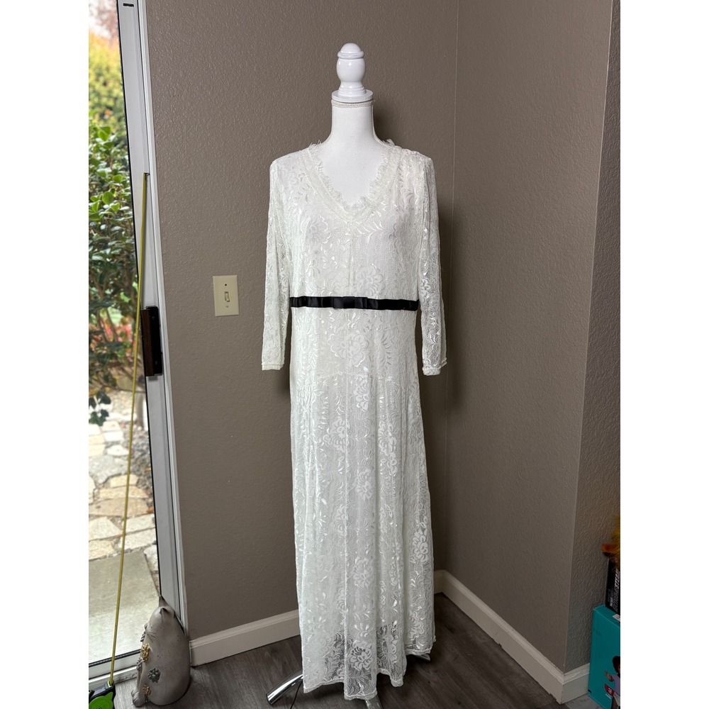 Cool Cube White Floral Lace Maxi Dress XXL Long Sleeve V-Neck Black Satin Bow